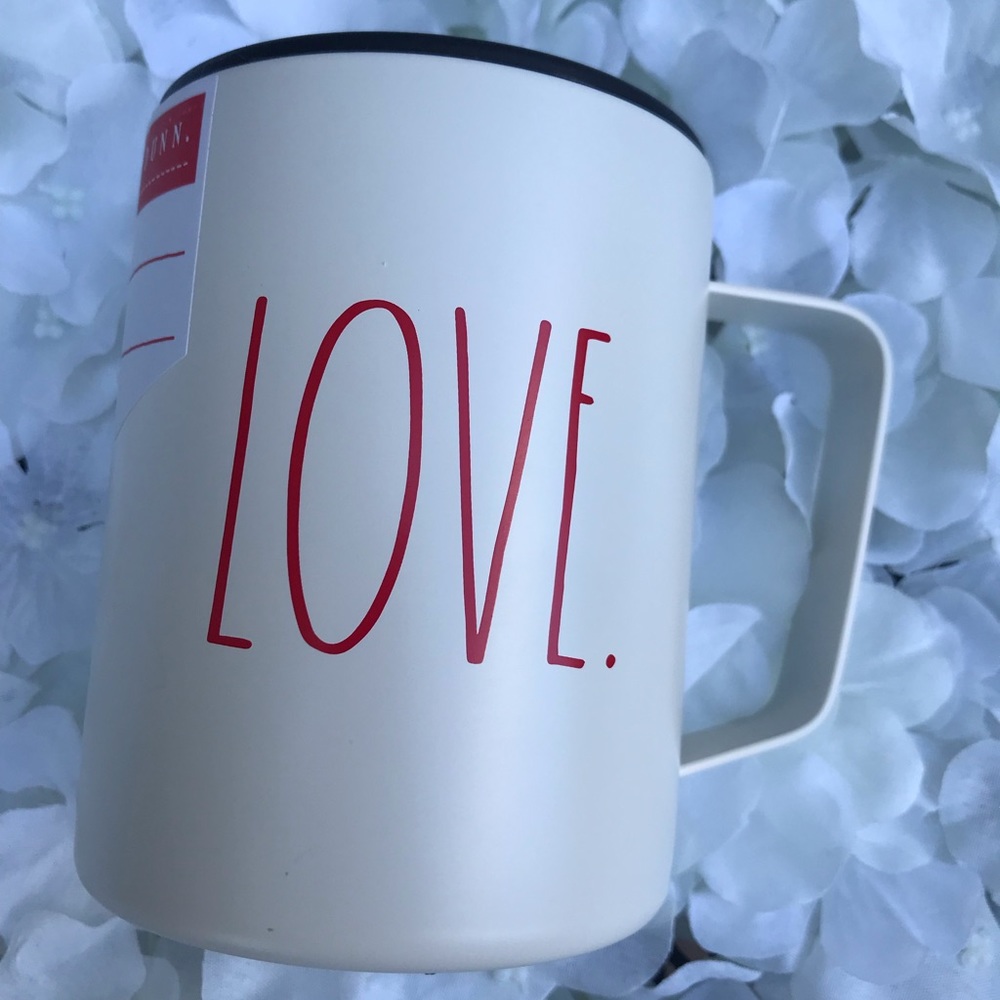 New Rae Dunn love mug 14 Oz